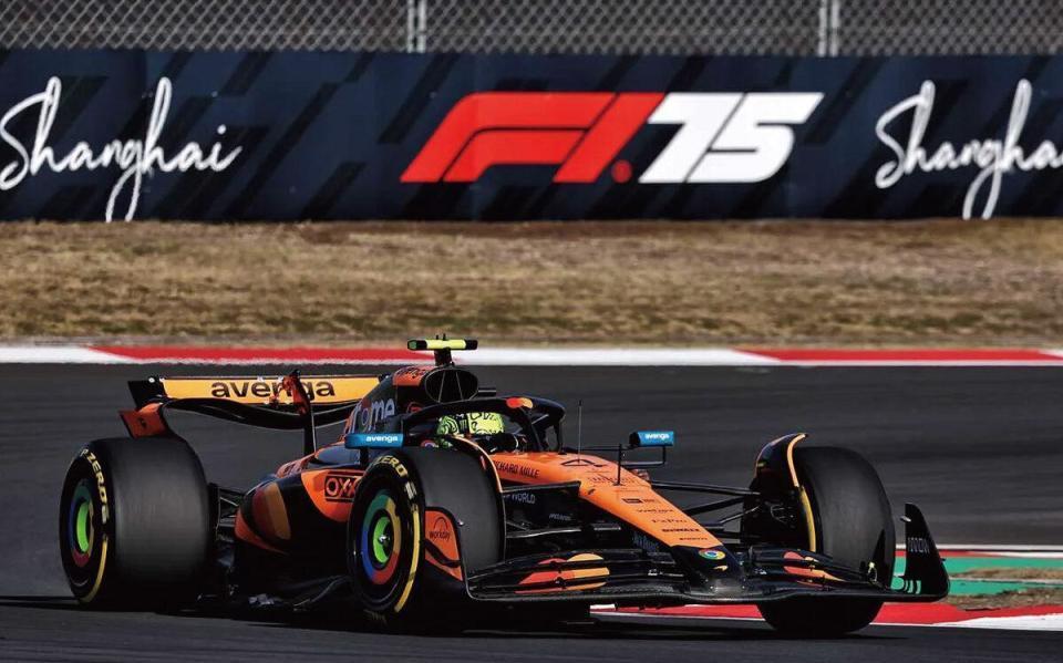 红牛车队险胜威廉姆斯，皮亚斯特里高光表现