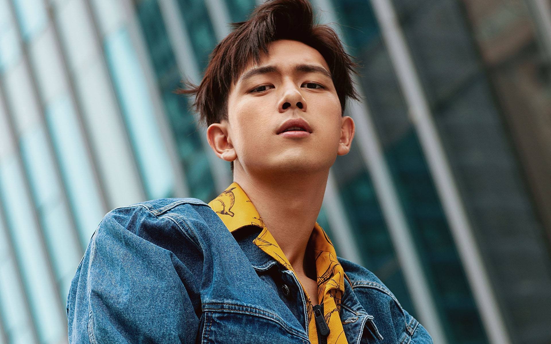 开云体育在线-德里赫特奇迹夜，当足坛铁闸闯进NBA禁区，改写的不只是一场比赛